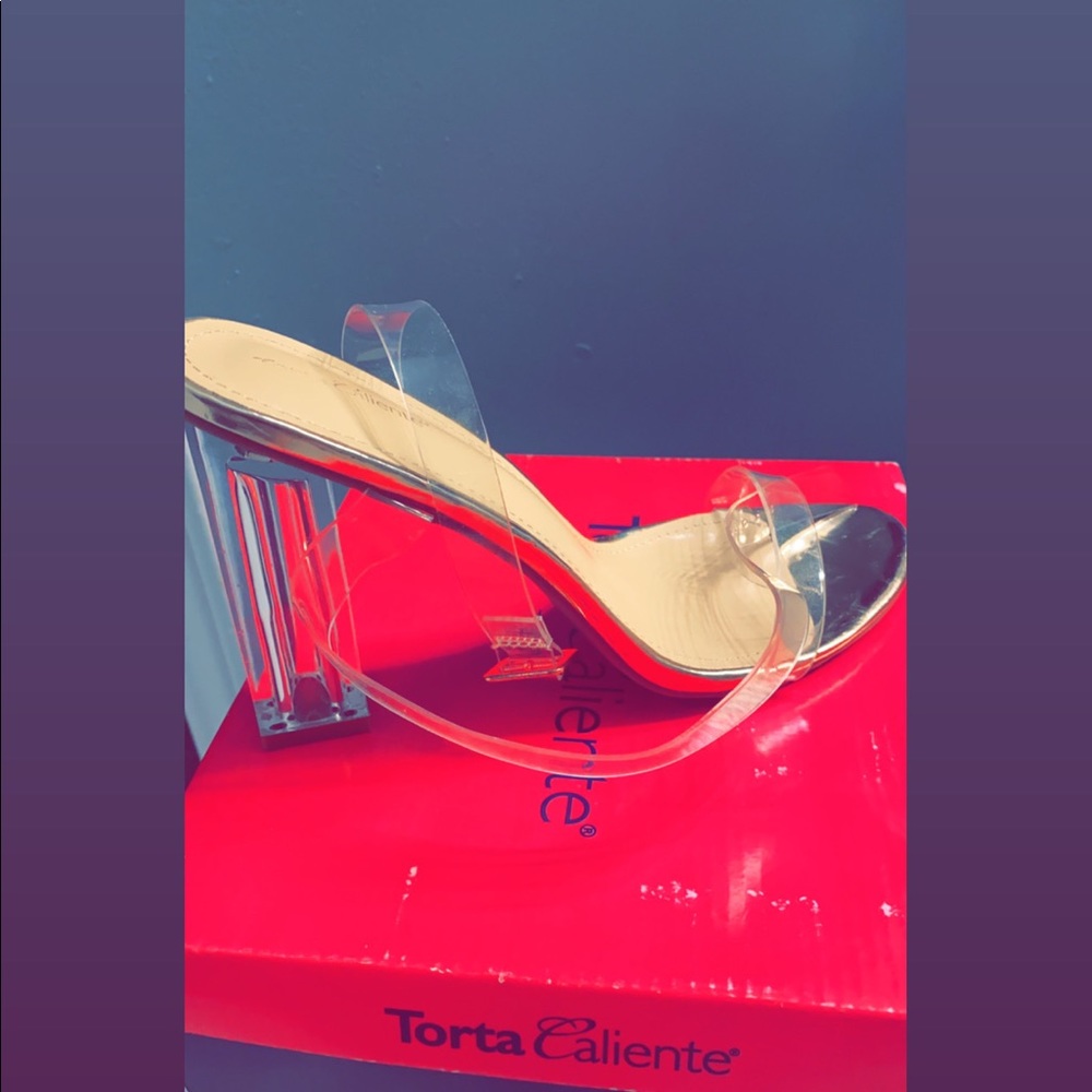 Torta Caliente Heels